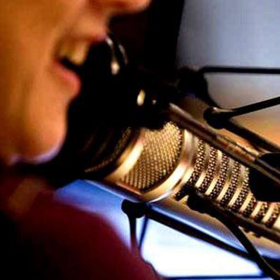 cropped-9631-este-es-el-famoso-de-varias-voces-que-escuchaste-pero-no-sabias-quien-era-video-2.jpg